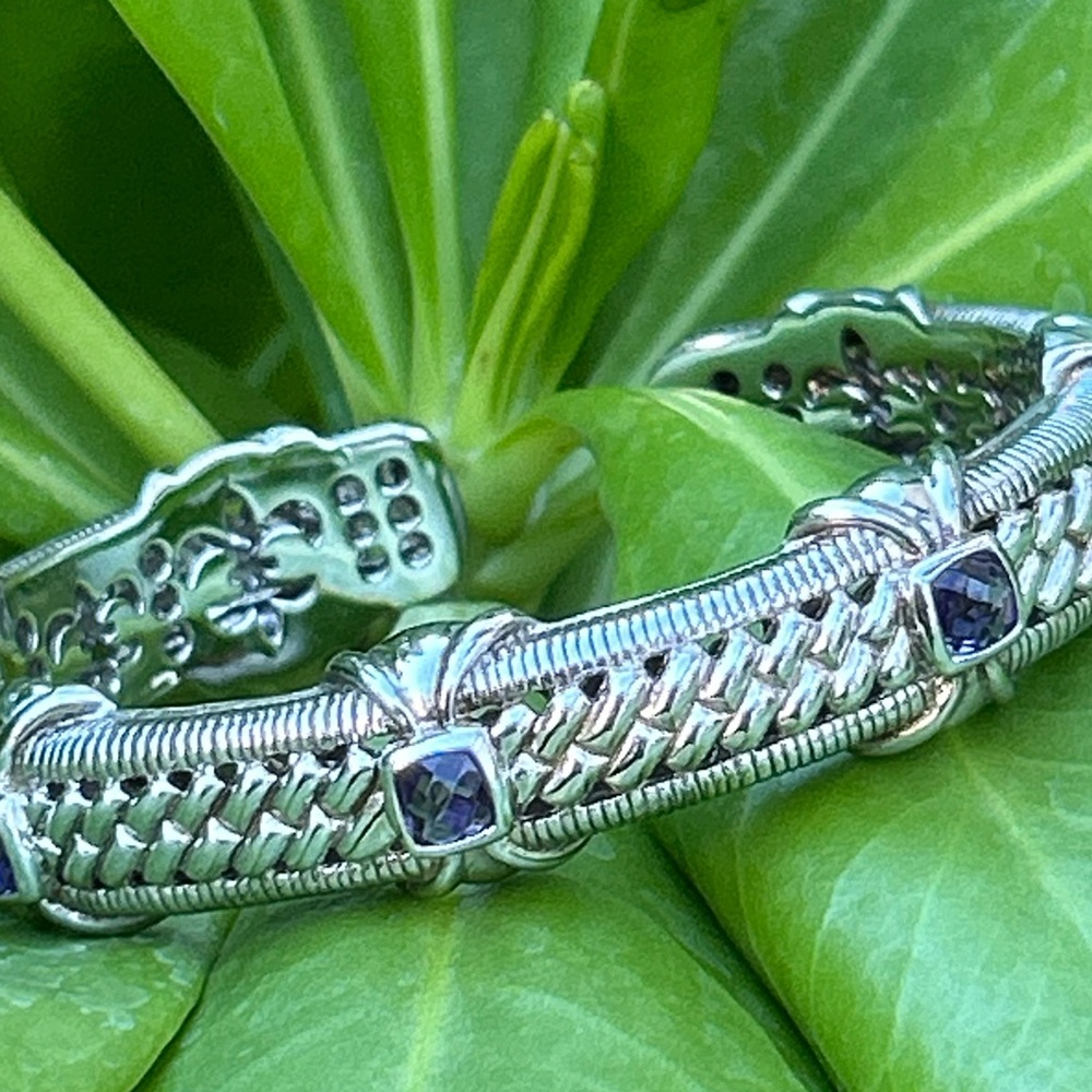 Judith Ripka Sterling Silver Purple Amethyst ornate Hinged bracelet bangle cuff